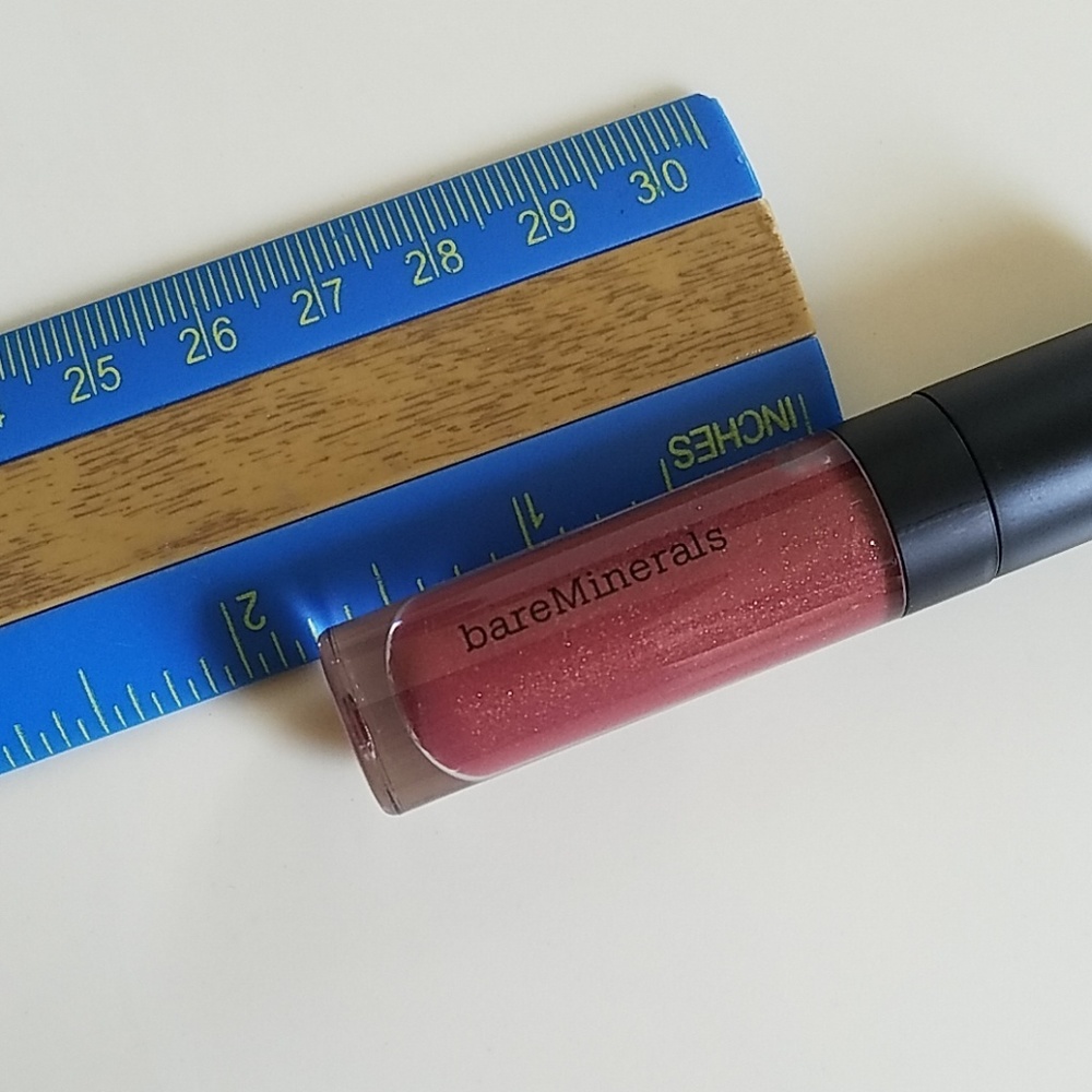 š„SEE NEW LISTINGš„ Cosmetic Case w/ Free Gloss - Picture 4 of 9